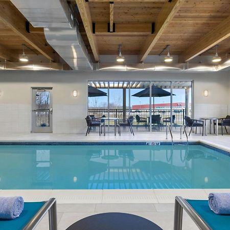 Towneplace Suites By Marriott Geneva At Spire Academy Exterior foto